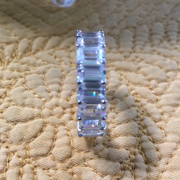 Beautiful SS  CZ Emerald Cut  Eternity Band NWOT - Picture 3 of 3